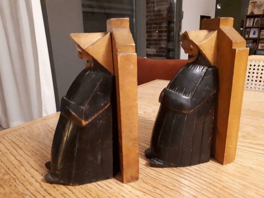 Boekensteun hout (2st) nonnen art deco pater priester, Ophalen of Verzenden