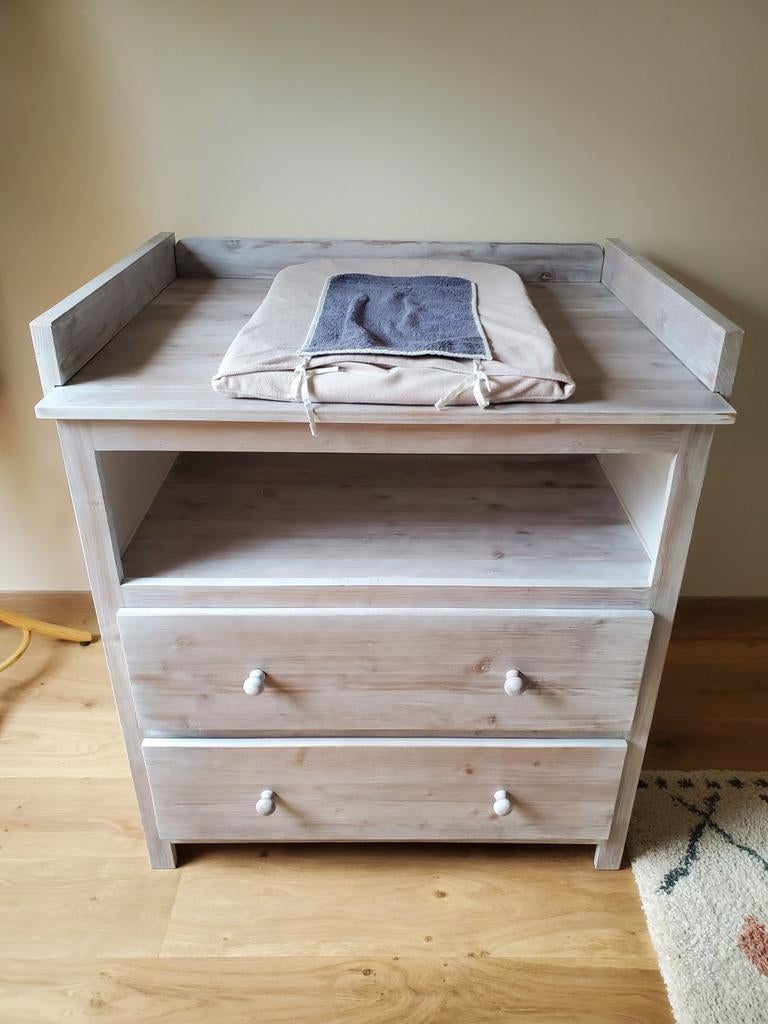 Kinderkamer, bed en commode, Ophalen, Zo goed als nieuw, Jongetje of Meisje
