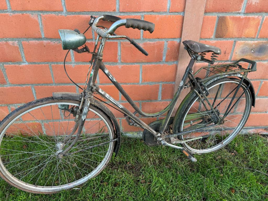 Oude puch /steyr damesfiets, Enlèvement