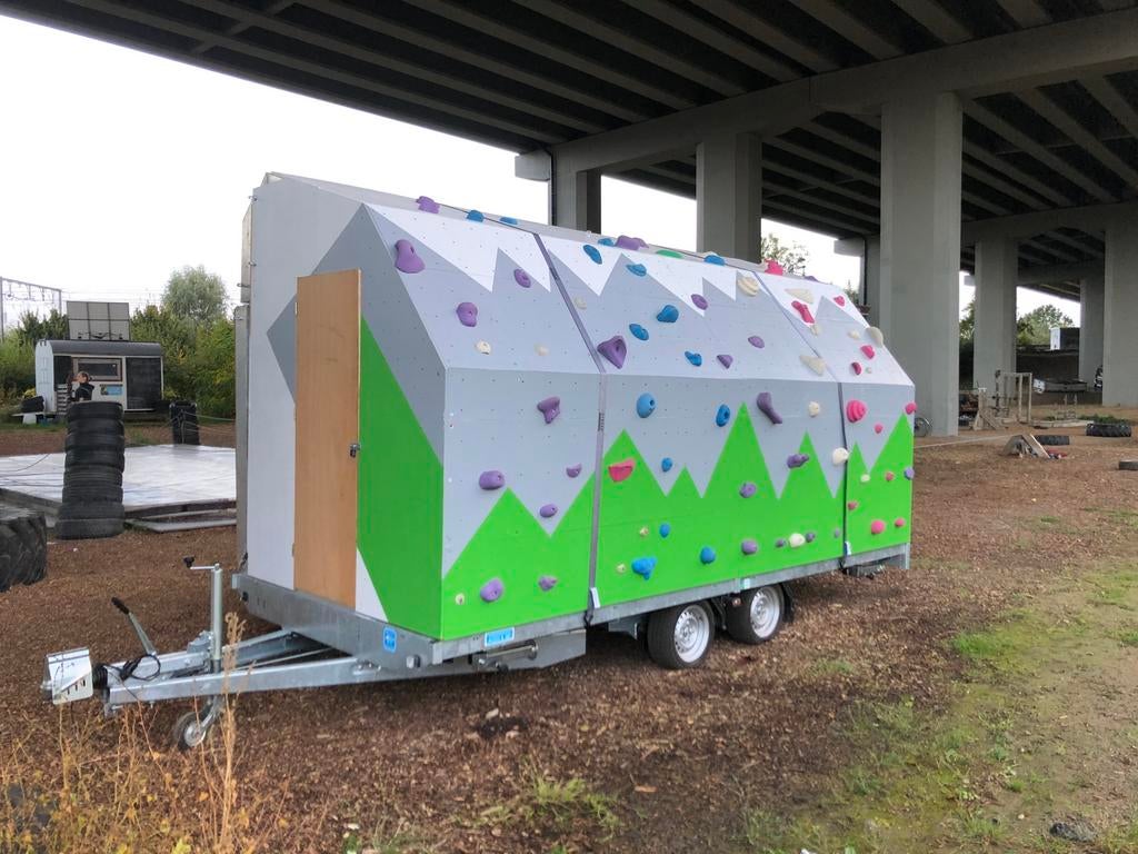 Blouder - klimtrailer: 5 meter bij 2,2 meter klimplezier, Auto diversen, Aanhangers en Bagagewagens, Ophalen, Nieuw