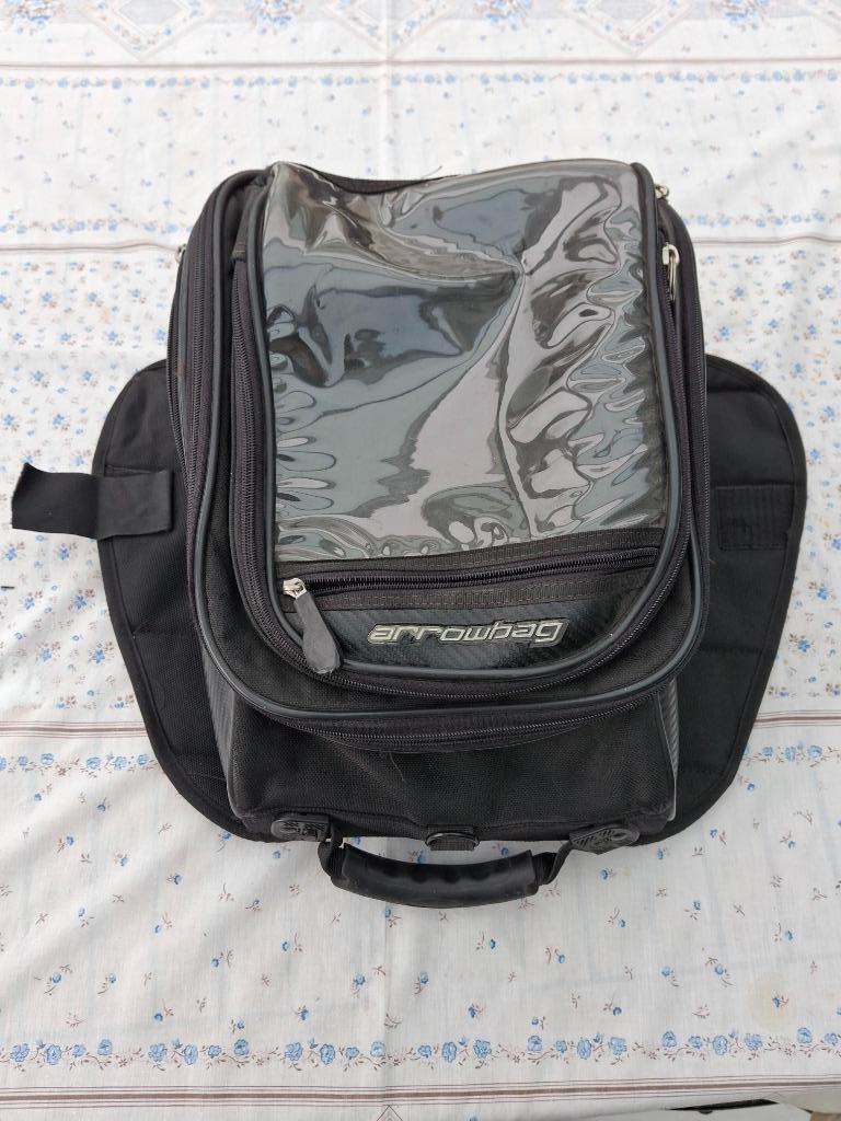 sacoche réservoir moto Givi arrowbag avec aimants, Motos, Enlèvement, Utilisé