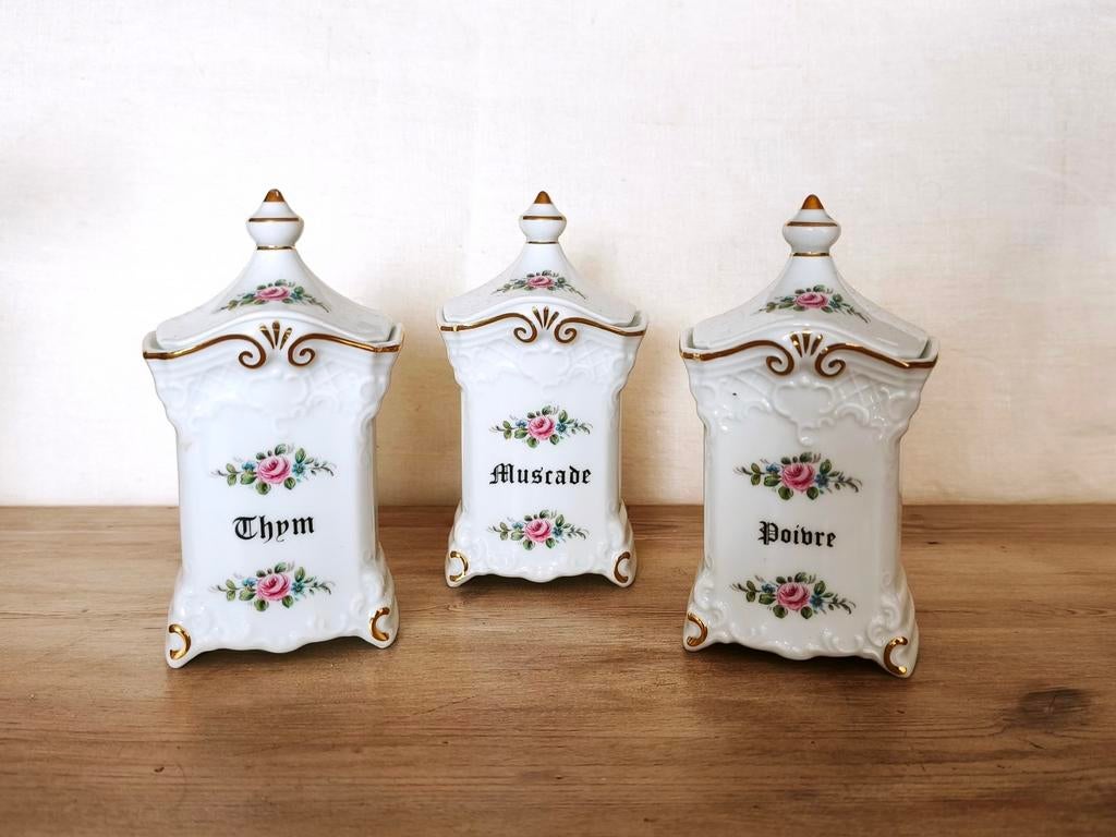 Jolis petits pots à épices