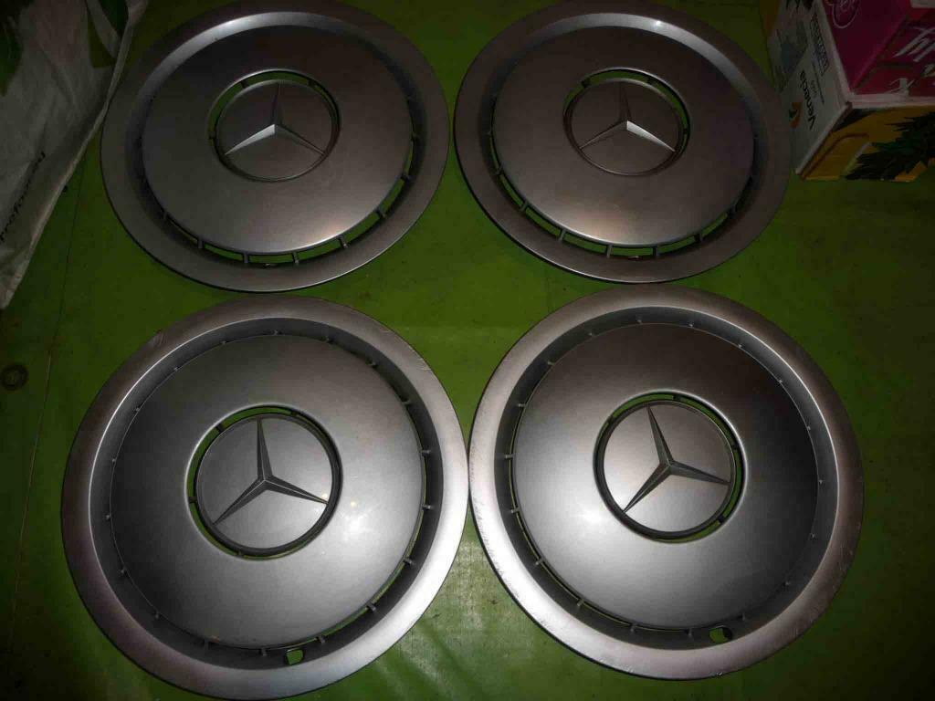 MERCEDES 14" kunststof wieldop - (n°311) set van 4 stuks, Ophalen of Verzenden, Gebruikt