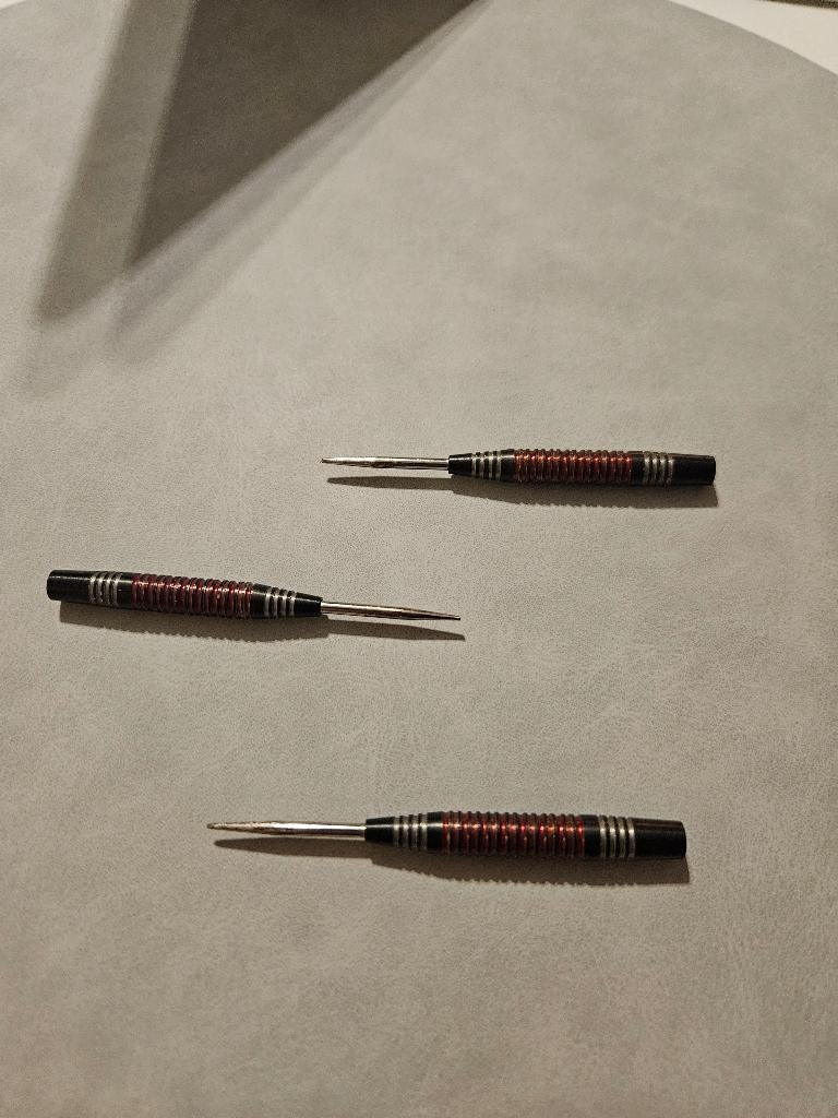 Darts, Sport en Fitness, Darts, Ophalen, Zo goed als nieuw, Shafts