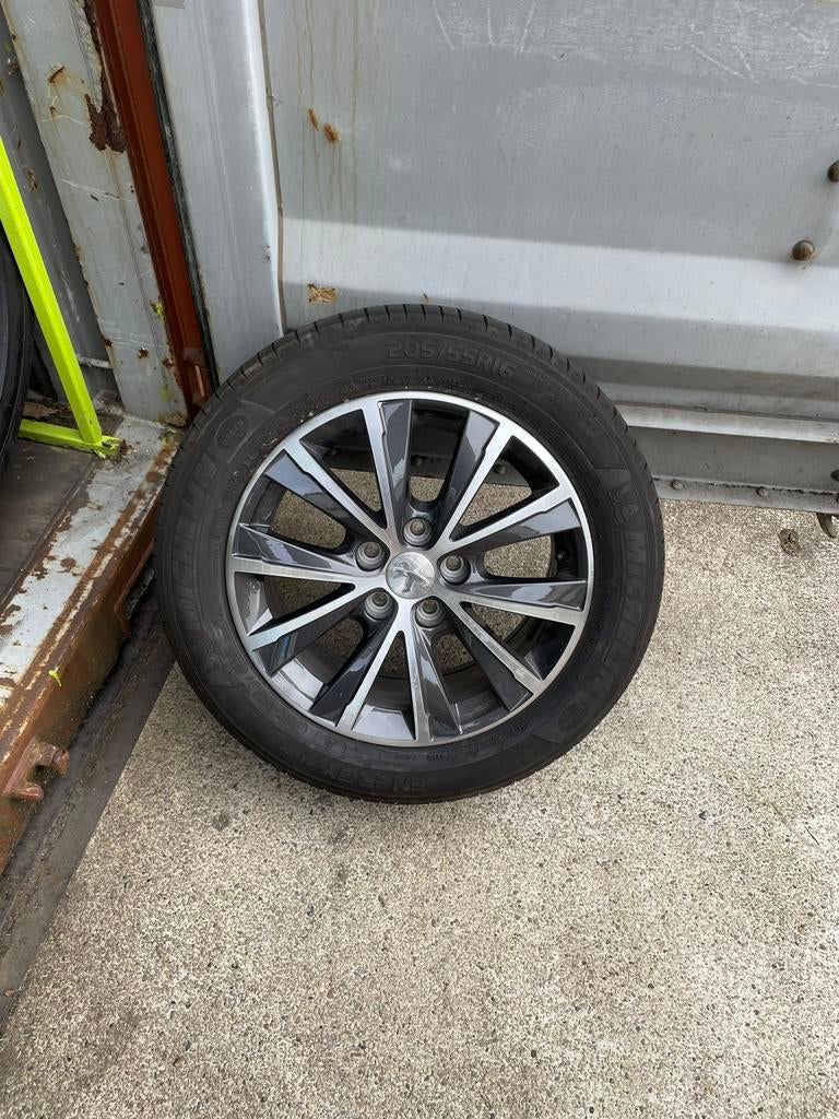 Zomerwiel peugeot 308 205/55 R16, Enlèvement