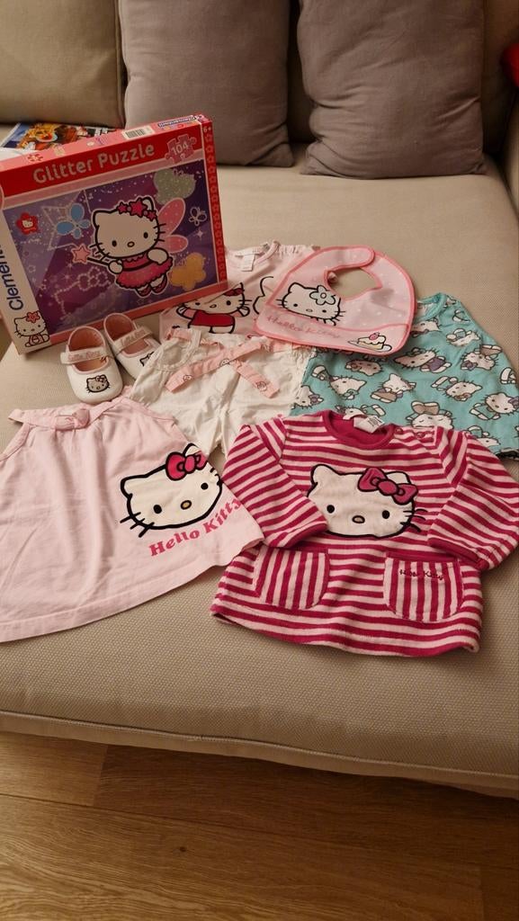 Hello Kitty babyset, Kinderen en Baby's, Kinderspulletjes, Zo goed als nieuw, Ophalen of Verzenden