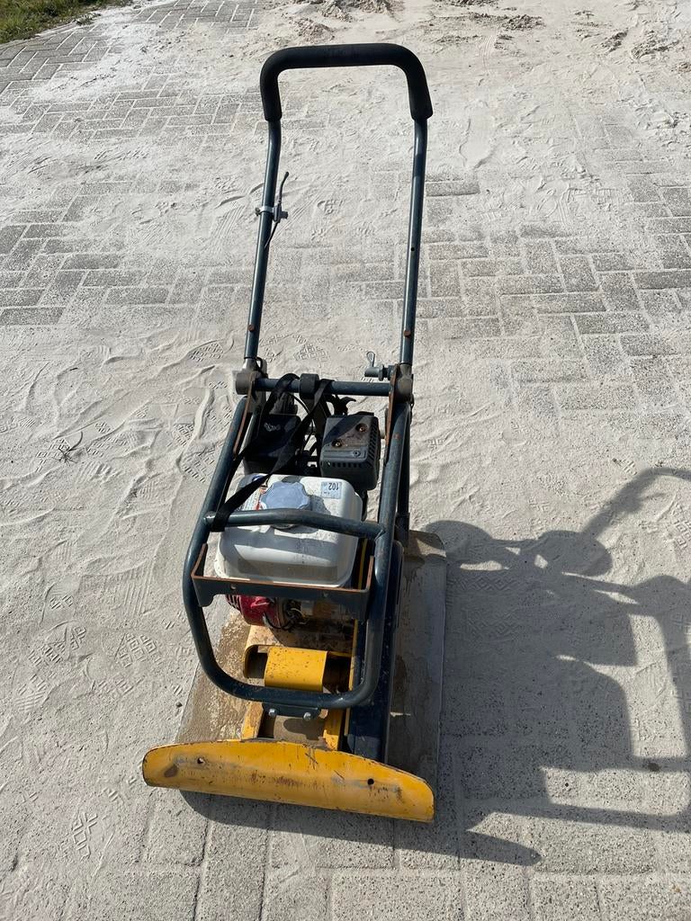 Te huur: trilplaat 80kg, Doe-het-zelf en Bouw, Ophalen