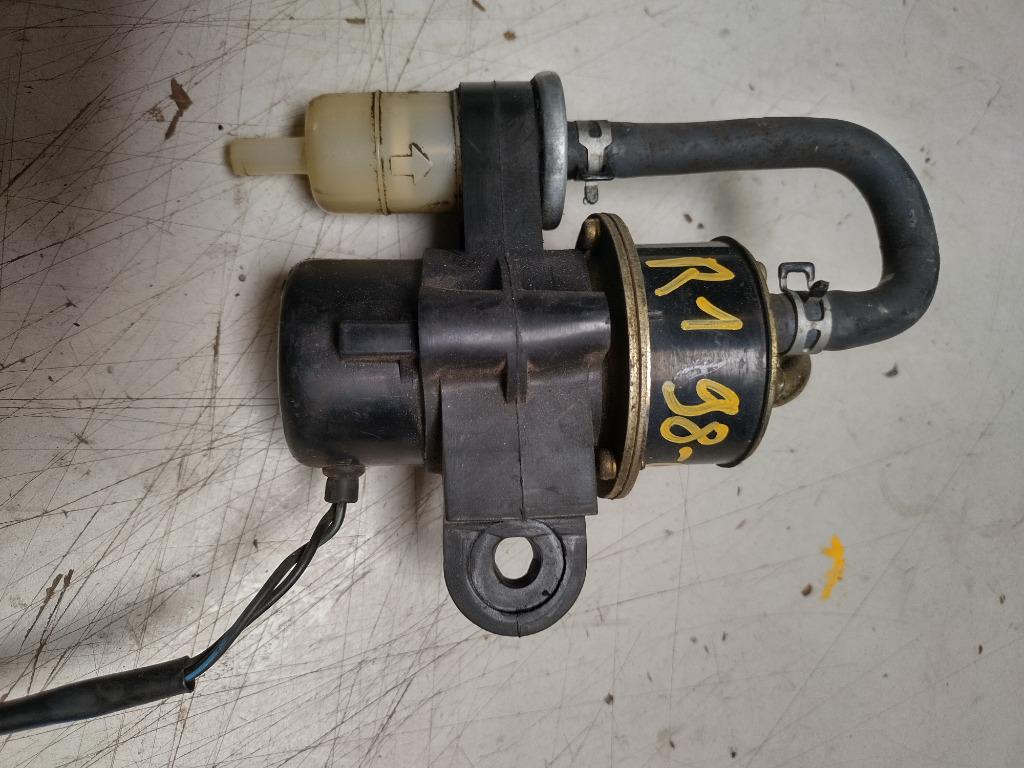 yamaha r1 van '98-'01 benzinepomp, Motoren, Ophalen of Verzenden, Gebruikt