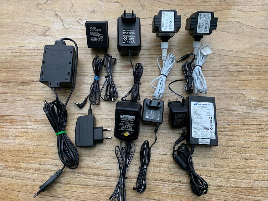 Adapters - Voeding, Elektronische apparatuur, Onderdelen en Toebehoren, Ophalen of Verzenden, Gebruikt