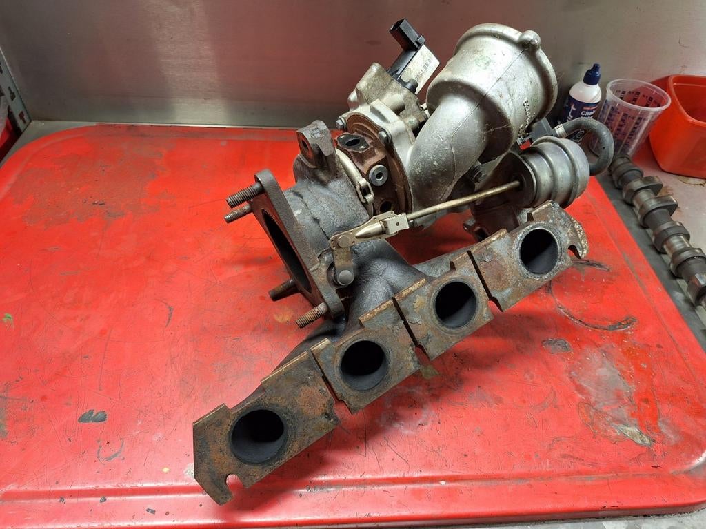 turbo Golf V GTI 2005 200pk AXX motor, Auto-onderdelen, Ophalen of Verzenden, Gebruikt