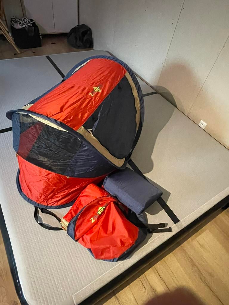 reisbed(tent) met inbegreoen slaapzakje, Ophalen, Zo goed als nieuw