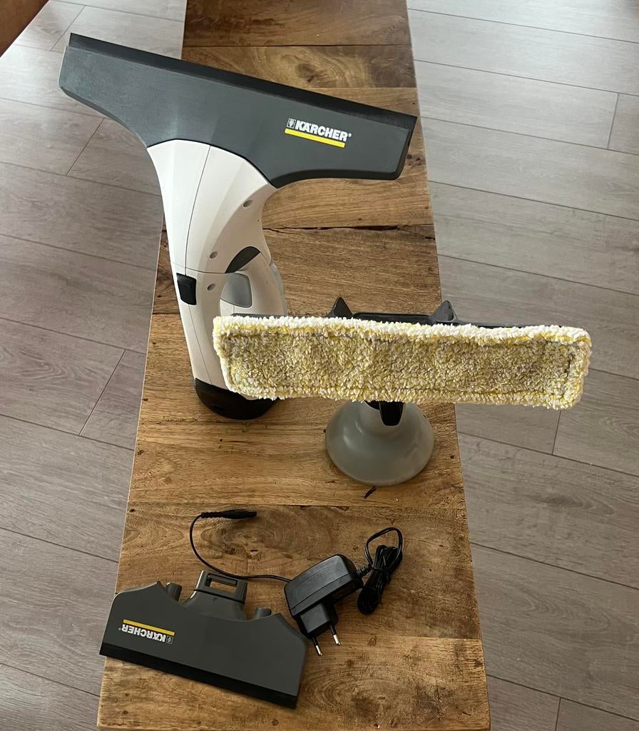 Kärcher raamreiniger, Huis en Inrichting, Schoonmaakartikelen, Ophalen, Raamwisser of Trekker