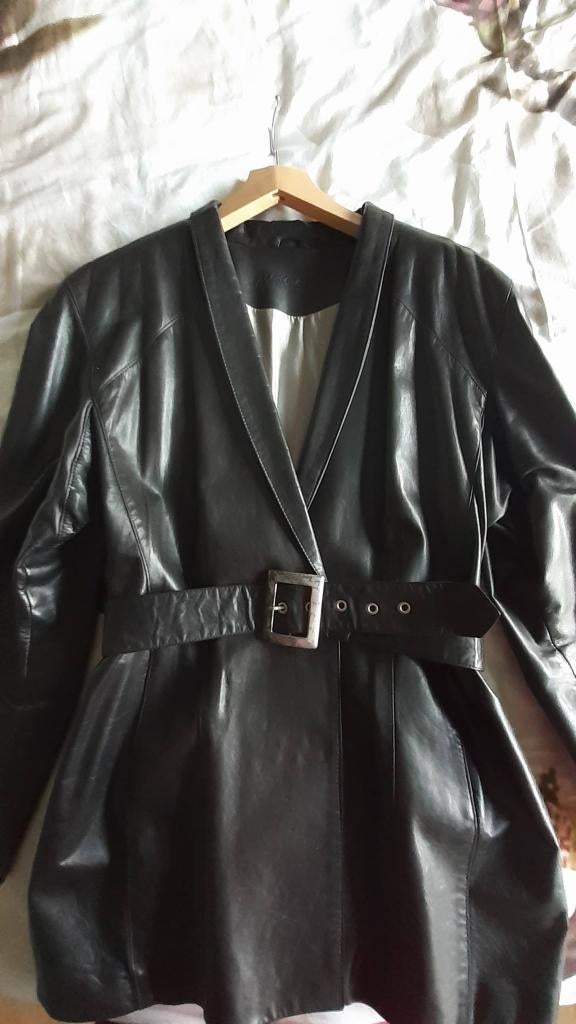 100% lederen jas MarcCain, size 4 EU 42, Kleding | Dames, Jassen | Winter, Gedragen, Maat 42/44 (L), Zwart, Ophalen of Verzenden