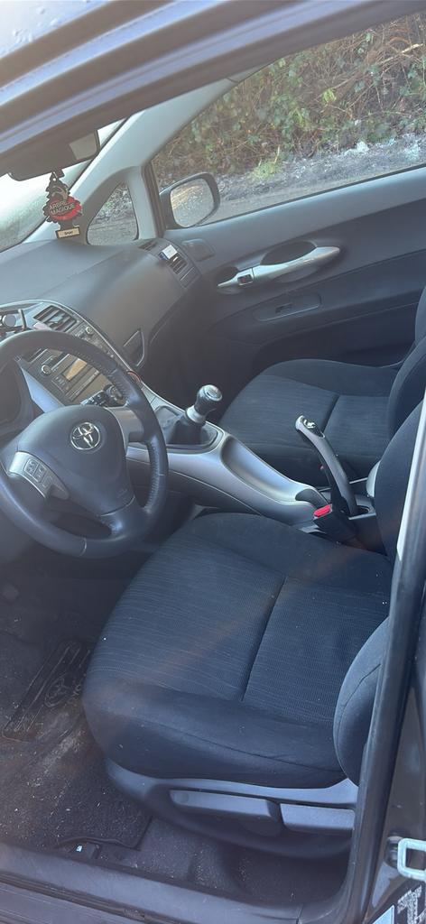 Toyota auris accidenté, Particulier, Diesel, Achat