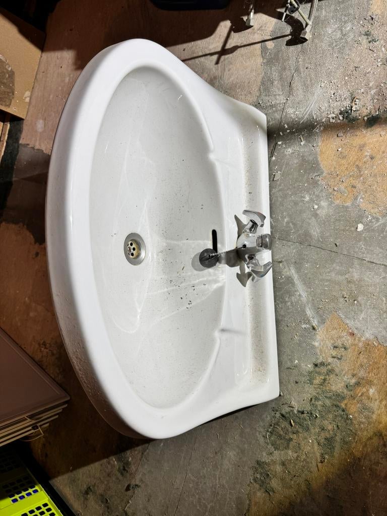 Witte spoelbak van 58 cm breed, Ophalen, Gebruikt, Wastafel