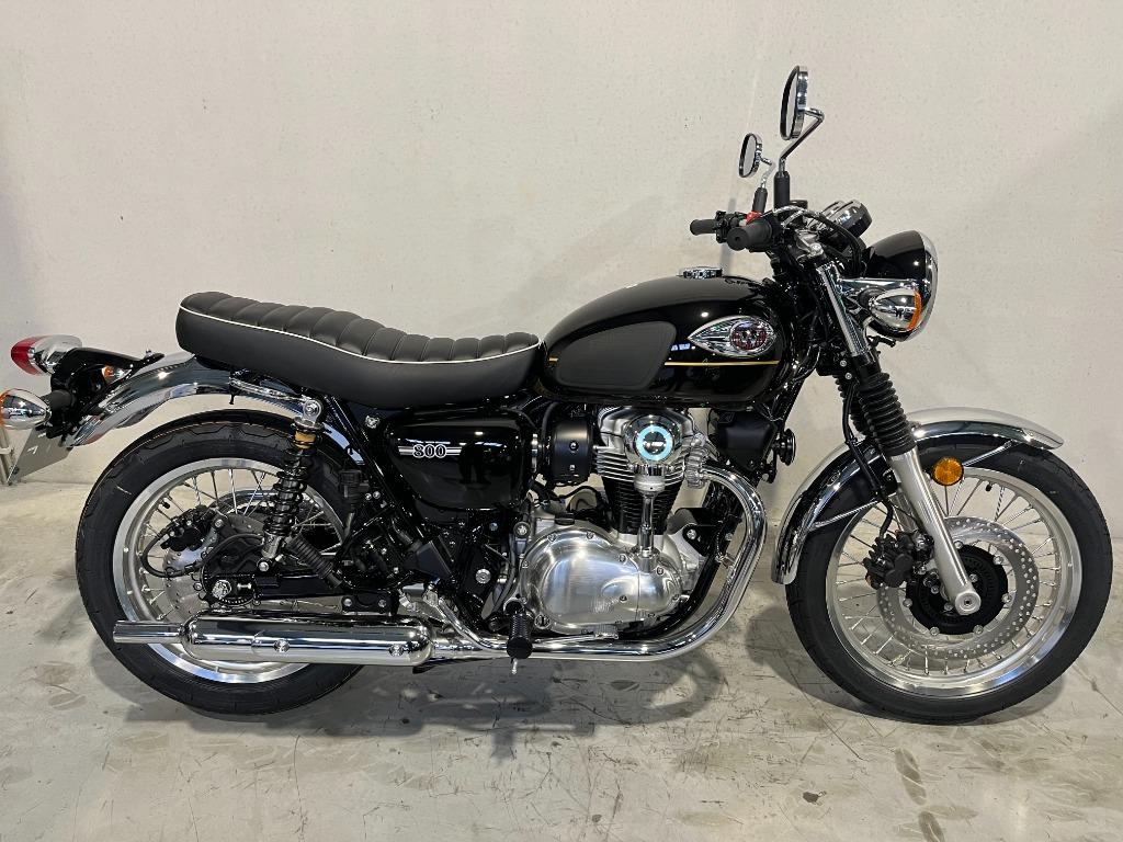 MODÈLE W800 2025 DISPONIBLE EN STOCK, Motos, Motos | Kawasaki, Entreprise, 800 cm³, 2 cylindres, 12 à 35 kW