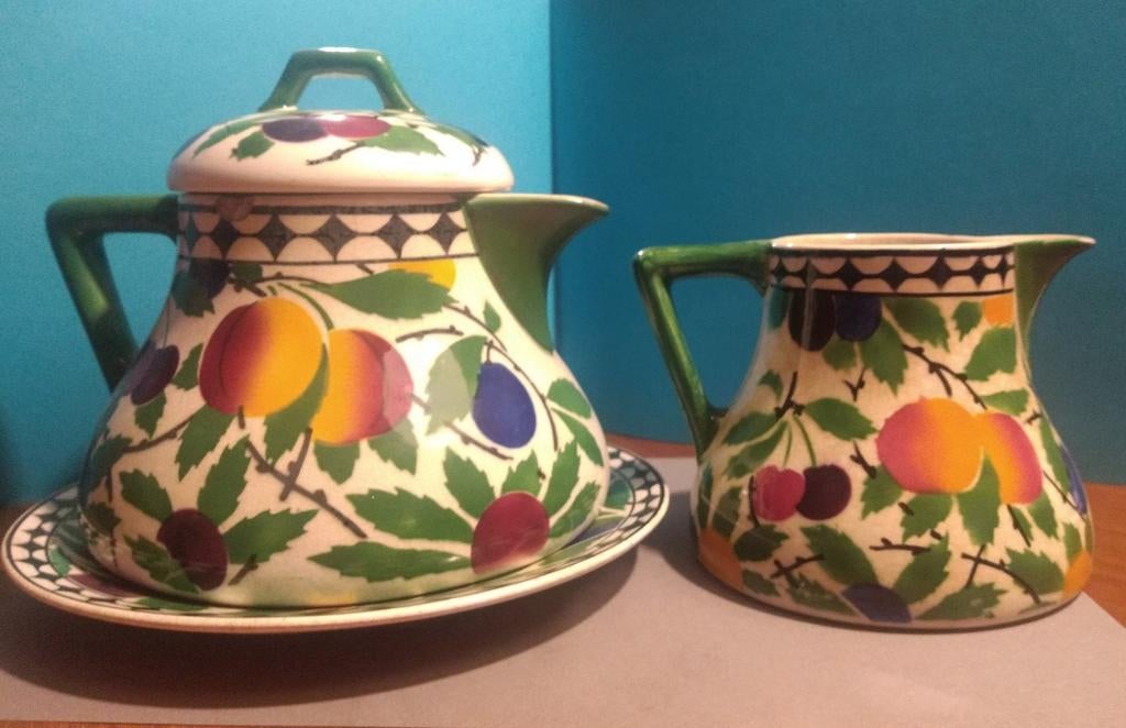 Porselein Villeroy & Boch theepot, kan en bordje, Antiek en Kunst, Ophalen