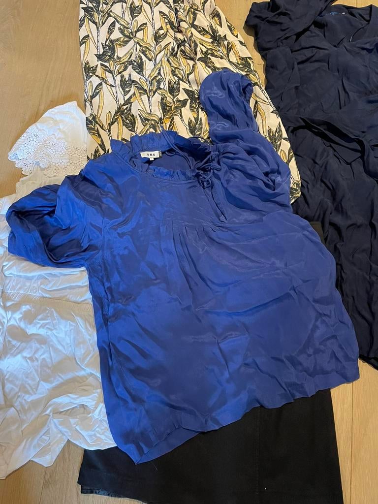 5 bananedozek vol mooi kleren maat l-xl, Ophalen, Zo goed als nieuw, Maat 42/44 (L)
