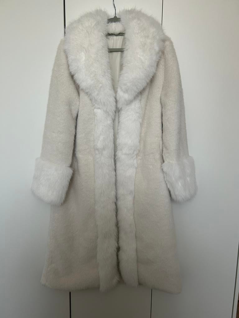 Witte Faux Fur Coat – Nieuw!, Ophalen of Verzenden, Zo goed als nieuw, Maat 36 (S)