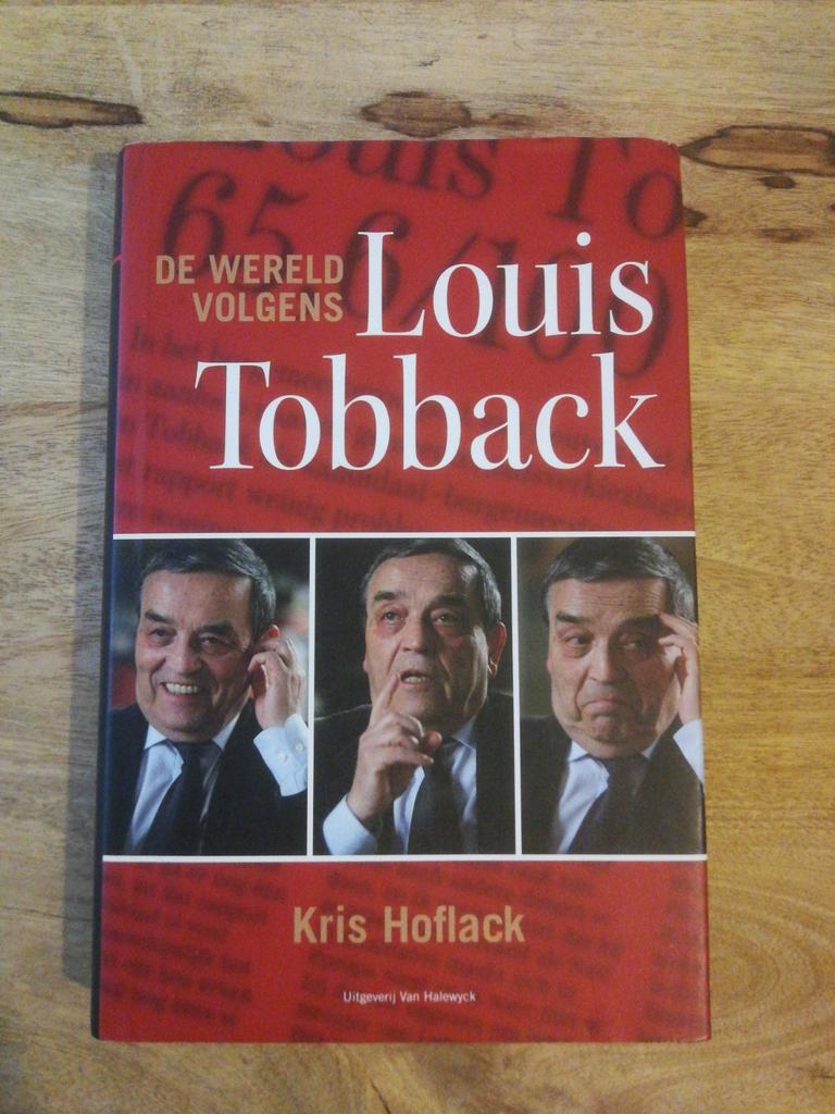 Kris Hoflack - De wereld volgens Louis Tobback - hardcover, Enlèvement ou Envoi, Comme neuf, Kris Hoflack