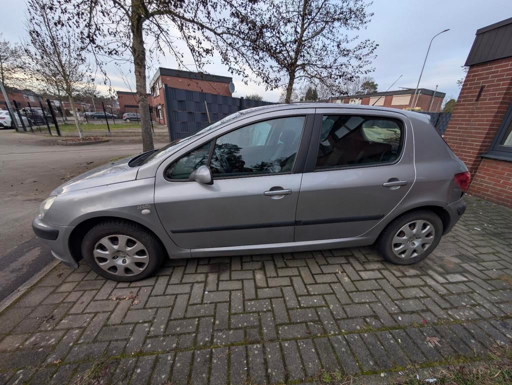 Peugot 307 te koop. Rijdt en stuurt goed.  Zie keuringfoto!, Auto's, Peugeot, Voorwielaandrijving, Stof, 65 kW, Particulier