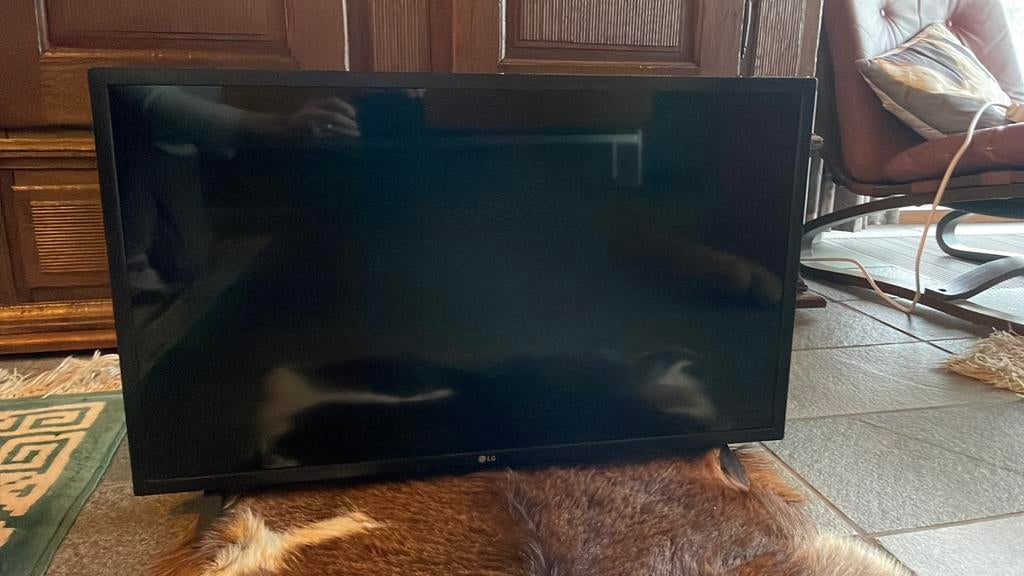 Téléviseur LG, 80 cm, 32 pouces, noir, LED, 50 Hz, 60 à 80 cm, Enlèvement