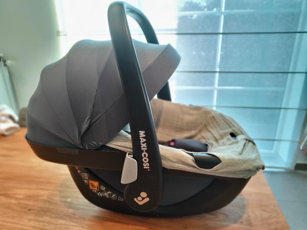 Maxi-Cosi autostoel Axiss, Ophalen, Autogordel, Verstelbare rugleuning, Zo goed als nieuw