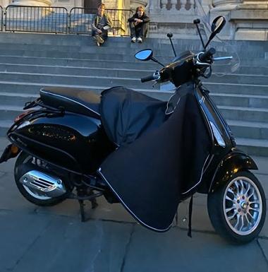 Vespa sprint, Fietsen en Brommers, Scooters | Vespa, Ophalen, Zo goed als nieuw