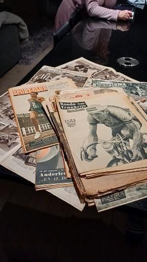 Te koop sport  krant, Ophalen of Verzenden, Krant