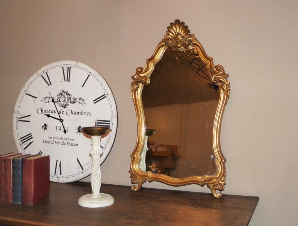 Antieke sierlijke gouden Luikse spiegel H 76cm B 45cm, Ophalen of Verzenden, Gebruikt, Overige vormen