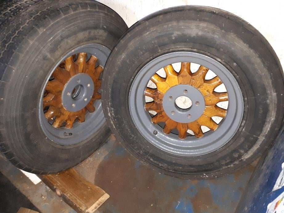 banden oldtimer 650 R 16, Auto-onderdelen, Banden en Velgen, Band(en), 16 inch, Overig, Ophalen