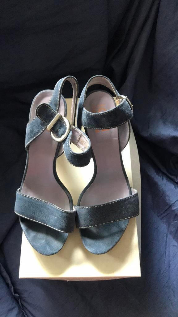 Sandales 1001 pattes daim bleu 39 talons bois 10 cm, Vêtements | Femmes, Chaussures, Comme neuf