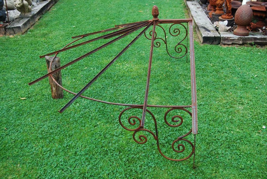 Marquise en fer forgé (modèle demi lune petit modèle), Services & Professionnels, Rénovation de Façade & Jointoyeurs, Rénovation de façade