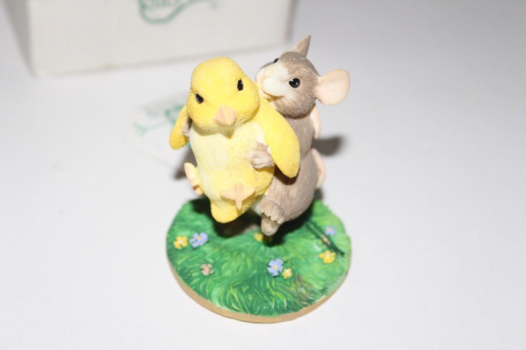 Schattig beeldje muis met kuiken - Charming tails, Ophalen, Zo goed als nieuw