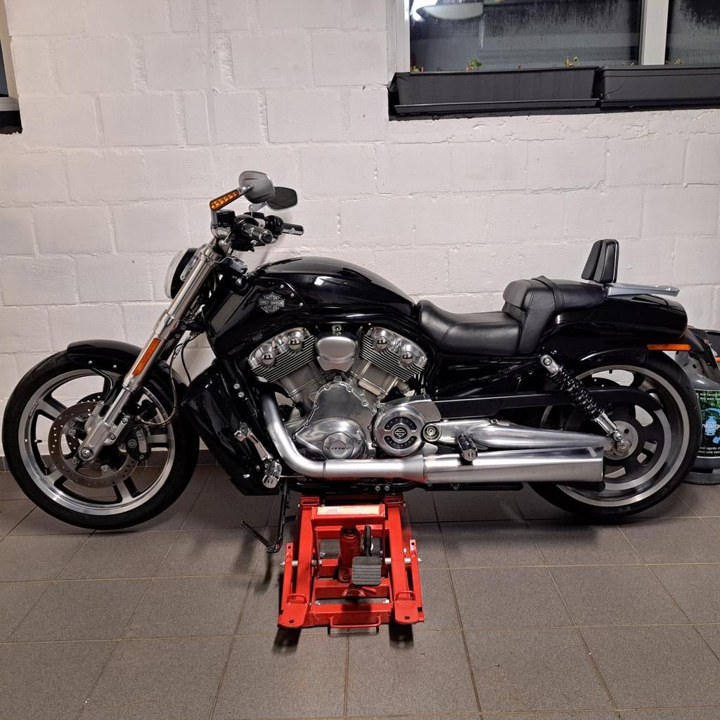 Harley-Davidson VRSCF V-Rod Night Rod Muscle 2015 , 12700 km, Motoren, Motoren | Harley-Davidson, Particulier, Sportuitlaat