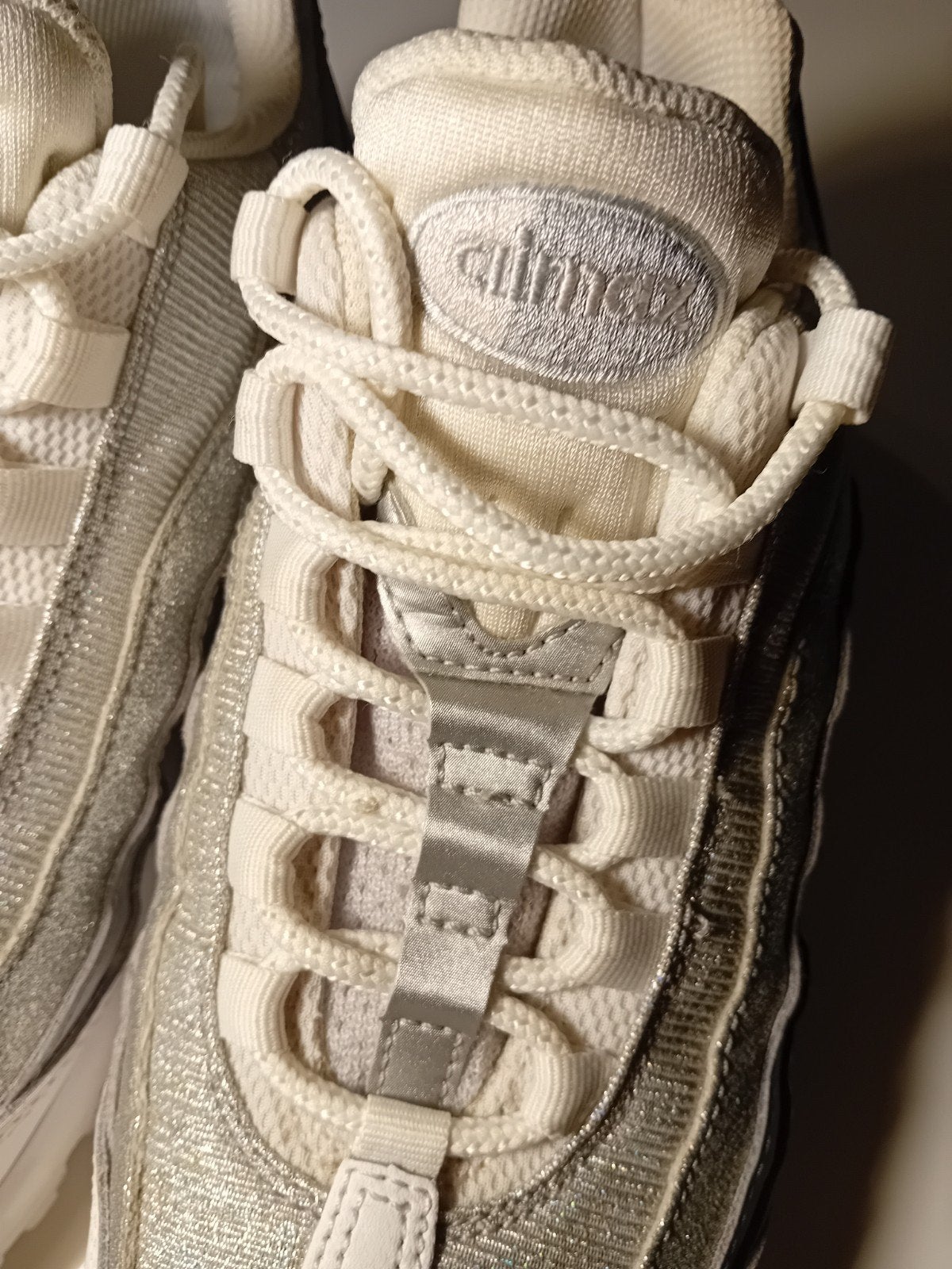 Nike Air Max 95, blanc avec argent métallisé et paillettes,, Enlèvement ou Envoi, Nike