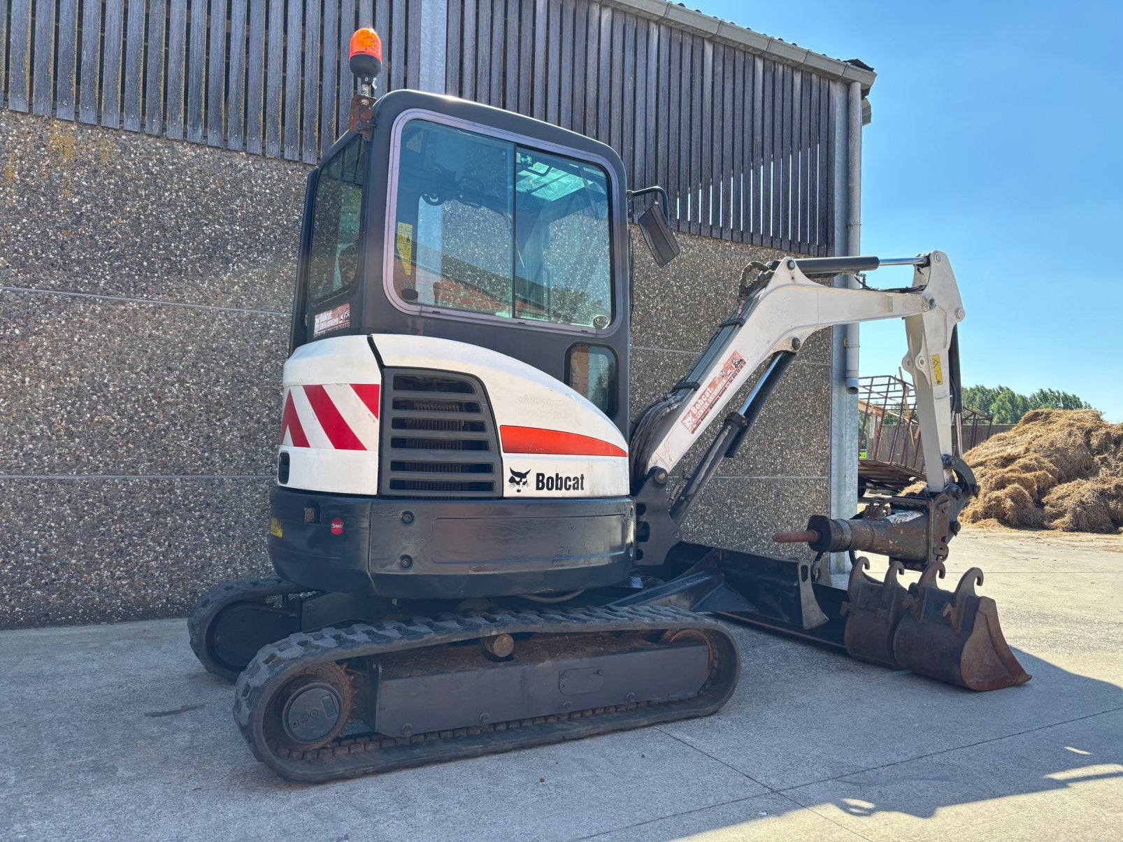 Minigraver Bobcat E26 te koop in prima staat, Articles professionnels, Machines & Construction | Grues & Excavatrices, Enlèvement