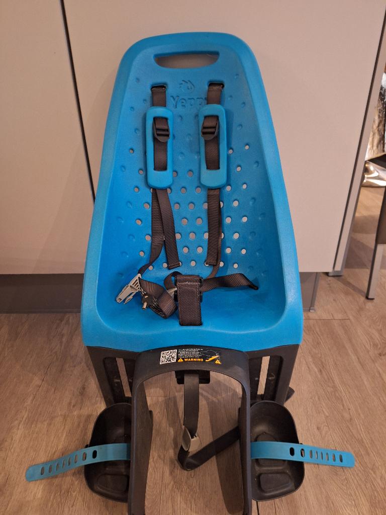 Yepp Maxi blauw fietsstoeltje kind, Fietsen en Brommers, Fietsaccessoires | Fietsstoeltjes, Ophalen, Achterzitje, Gebruikt, Yepp