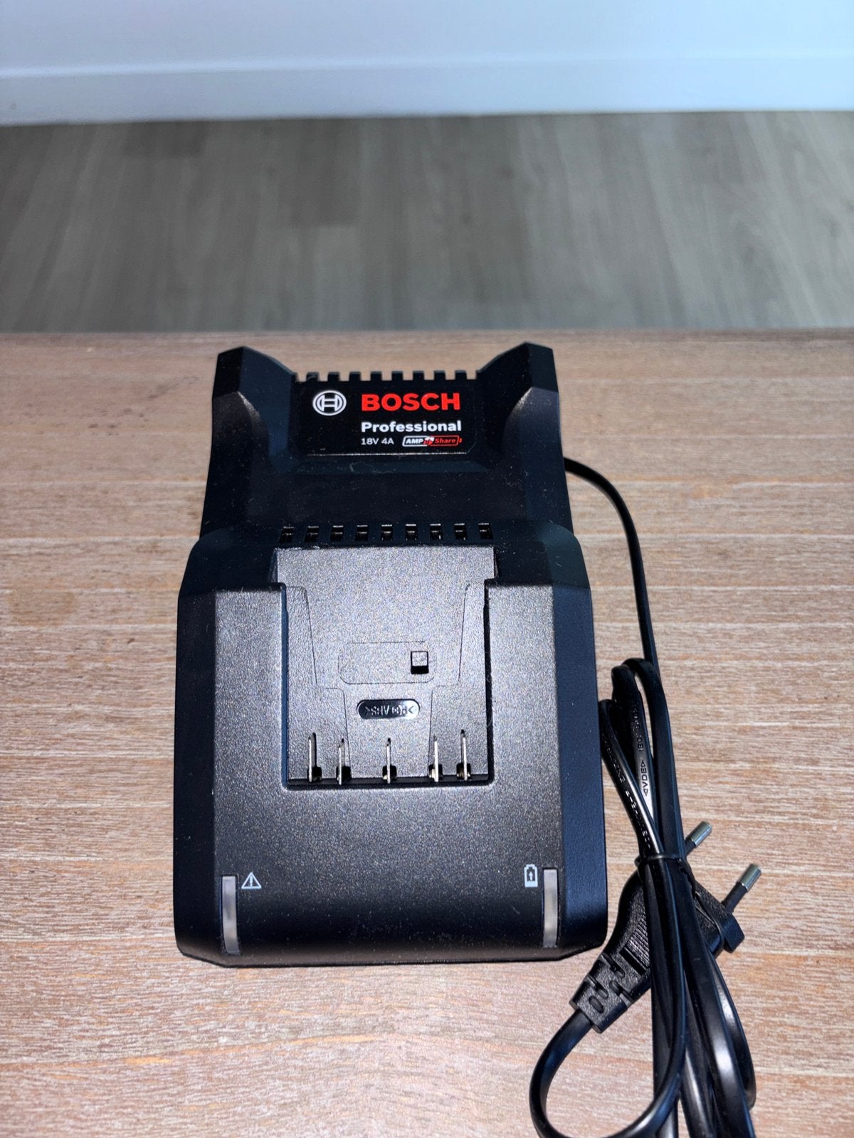 Bosch professional 18v 4A oplader, Ophalen, Nieuw