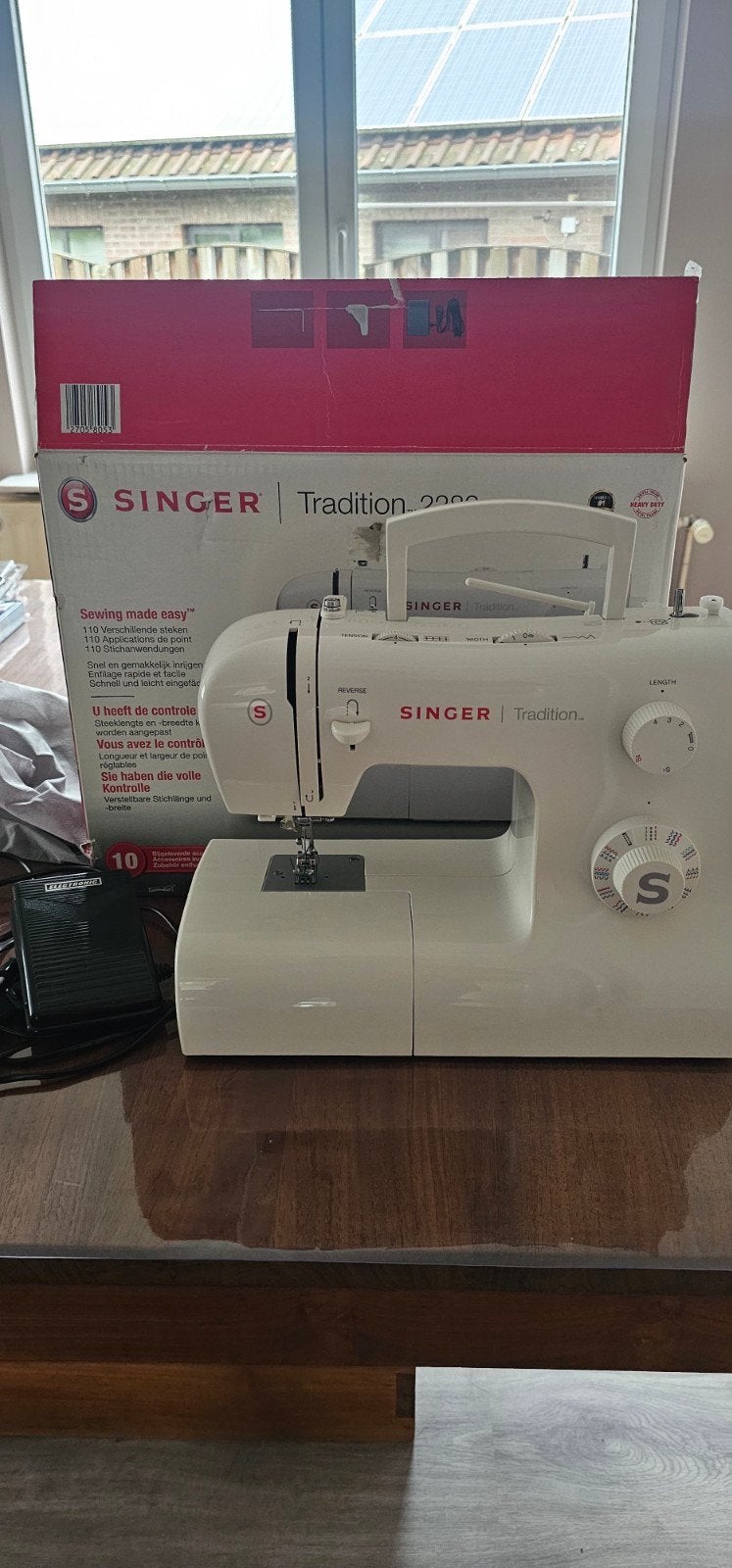 Machine à coudre Singer Tradition 2282 + lot d'accessoires +, Hobby & Loisirs créatifs, Enlèvement, Comme neuf, Machine à coudre