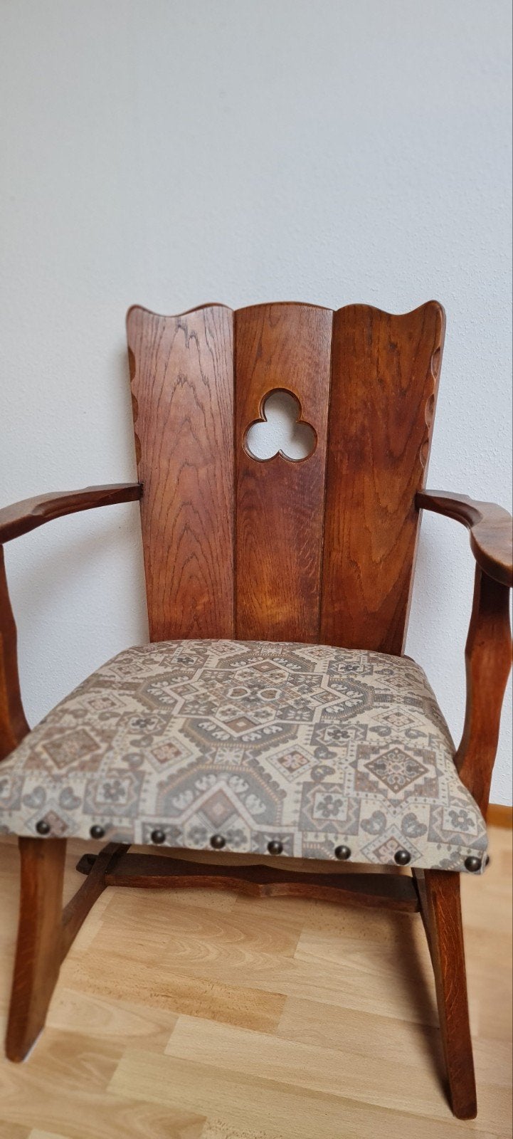 Fauteuil de monastère vintage en chêne – Style Brutaliste, Enlèvement
