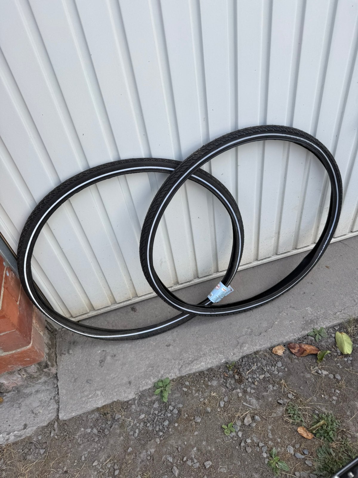 Techno – 2 buitenbanden in nieuwstaat, Fietsen en Brommers, Ophalen, Zo goed als nieuw