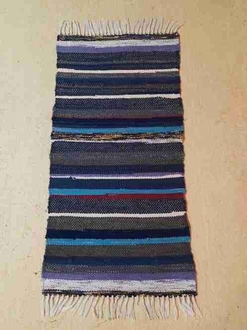 Tapis en tissu recyclé dans les tons de bleu 135/68 cm, Enlèvement ou Envoi, Utilisé, Multicolore, Autres styles