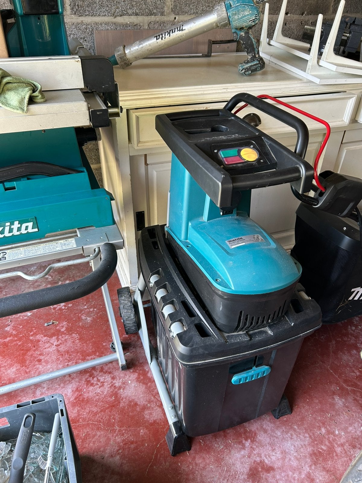 Makita hakselaar ud2500, Ophalen, Elektrisch, Makkita, Met opvangbak