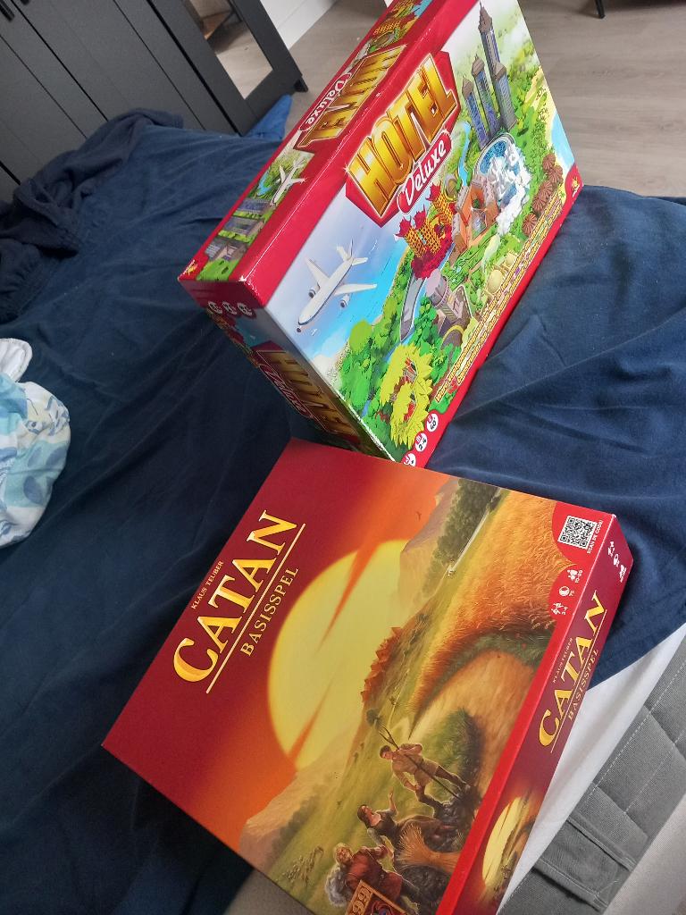 gezelsschap spellen, Hobby en Vrije tijd, Gezelschapsspellen | Bordspellen, Ophalen of Verzenden, Zo goed als nieuw
