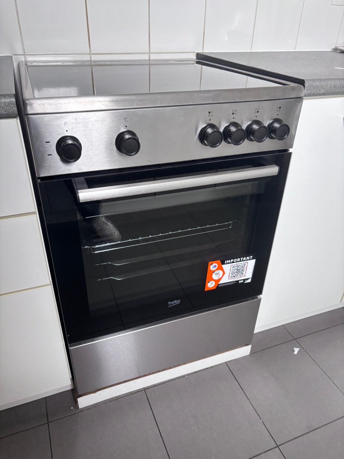 Fornuis Beko (nieuw), Elektronische apparatuur, Ophalen, Hete lucht, 60 cm of meer, Keramisch
