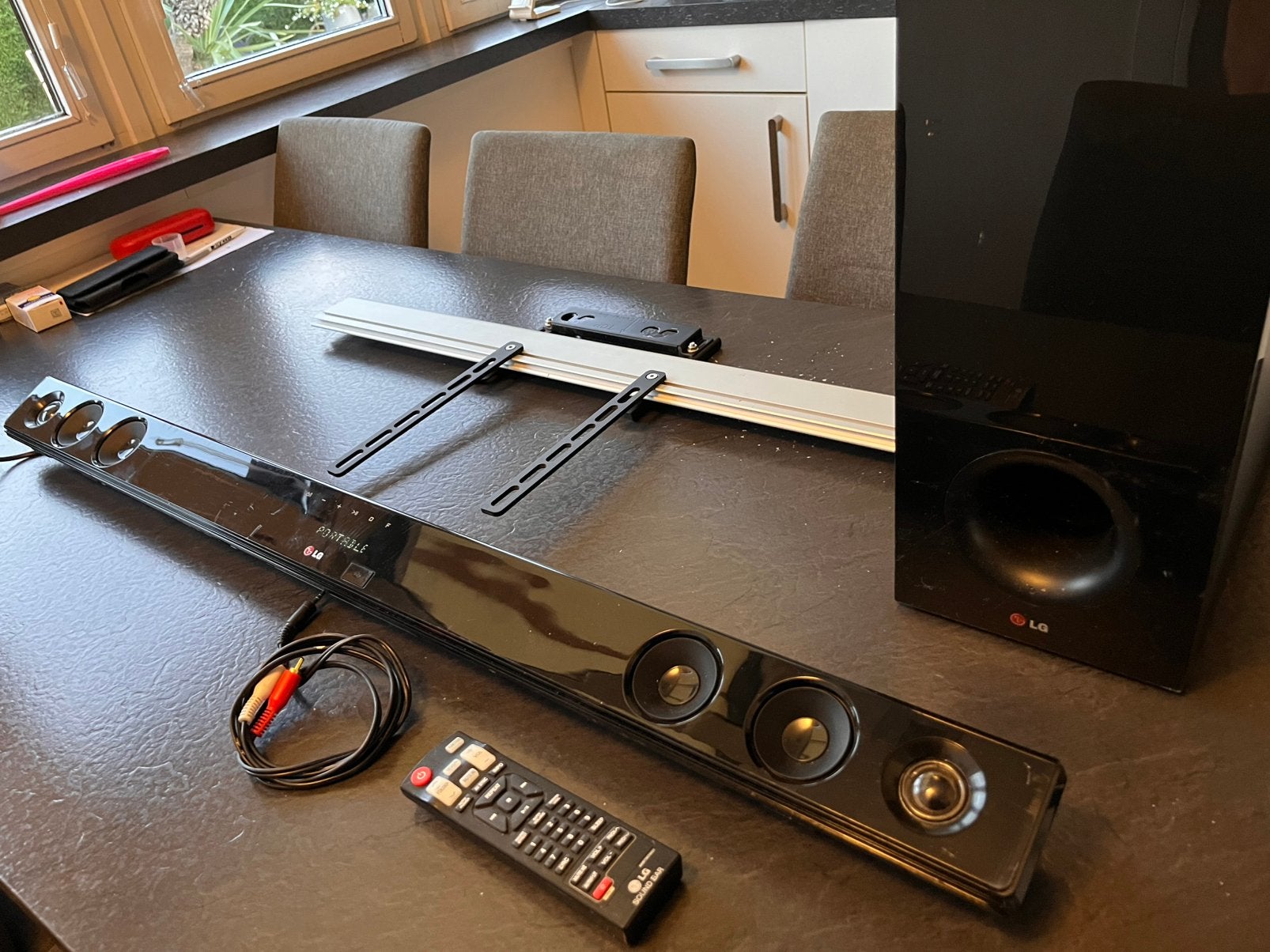 Soundbar met actieve subwoofer., Ophalen of Verzenden, Gebruikt, Soundbar, Overige merken