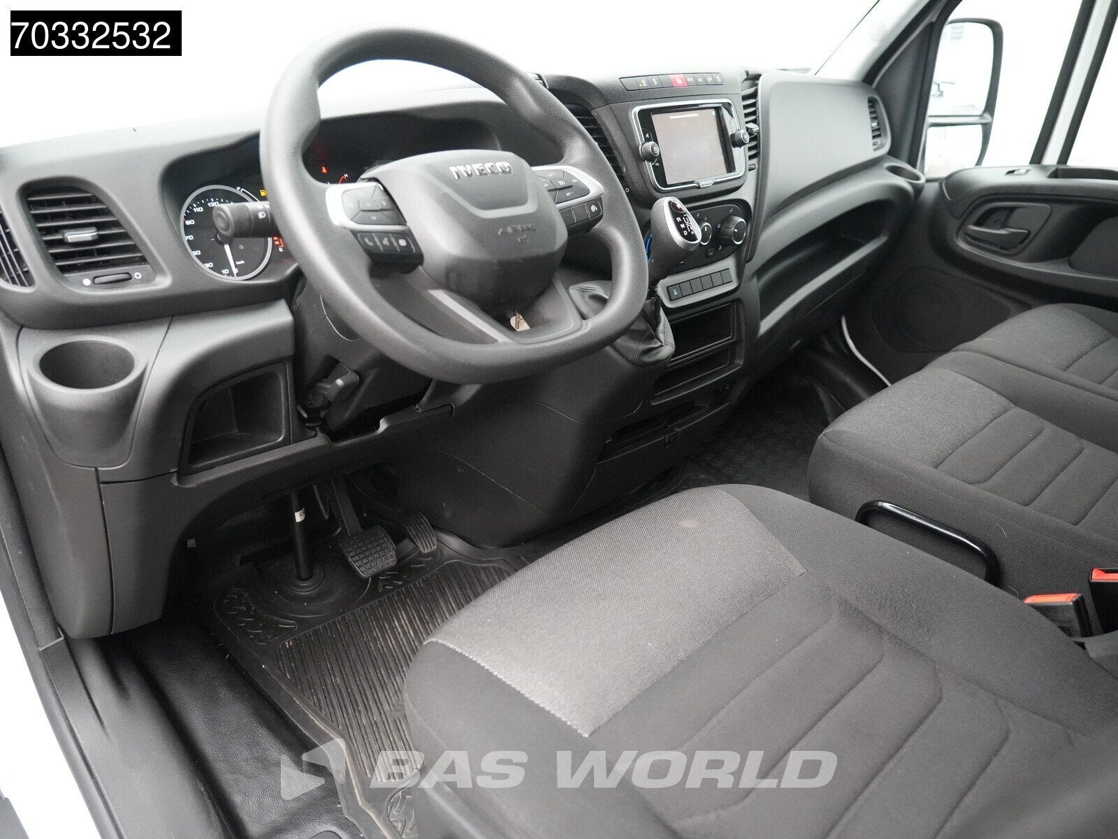 Iveco Daily 35C18 3.0L Automaat Laadklep Zijdeur Dubbellucht, Auto's, Bestelwagens en Lichte vracht, Automaat, Stof, Gebruikt