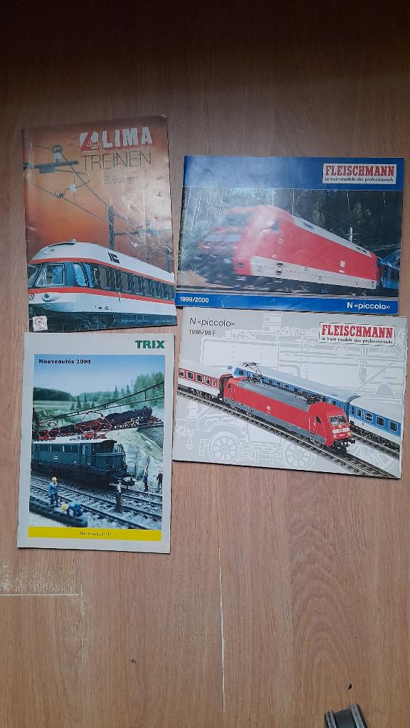 Catalogue de trains miniatures Trix, Fleischmann, Lima., Hobby & Loisirs créatifs, Autres marques, Enlèvement ou Envoi, Livre, Revue ou Catalogue