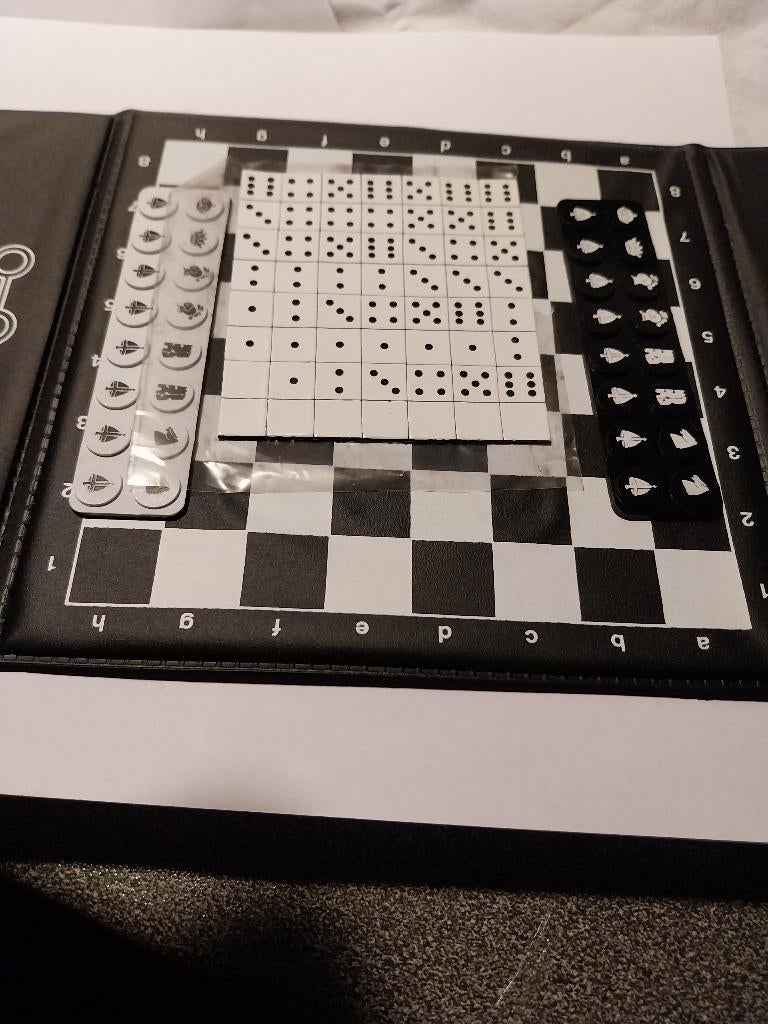 VINTAGE SET DE VOYAGE POUR 7JEUX MAGNETIQUES DE 1960, Hobby & Loisirs créatifs, Jeux de société | Autre, Neuf, 1 ou 2 joueurs